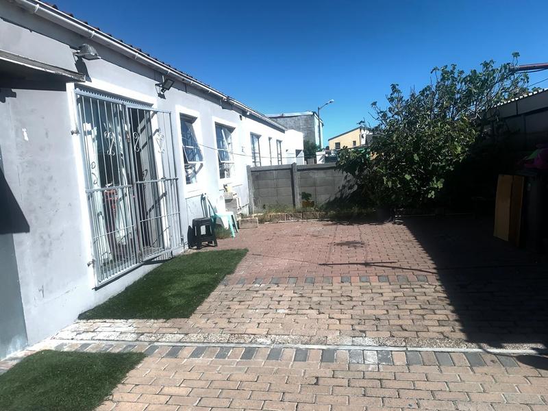4 Bedroom Property for Sale in Beacon Valley Western Cape
